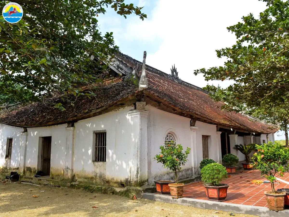 Đình Hoành Sơn và Đình Trung Cần